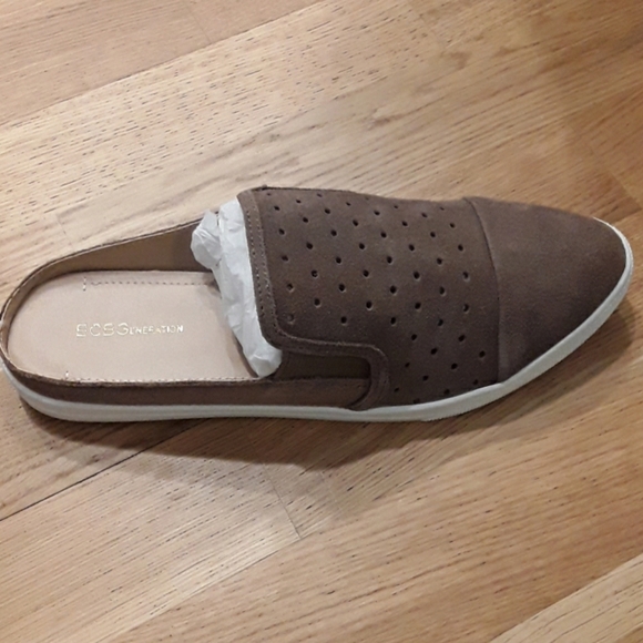 BN in box suede  mules - Picture 2 of 4